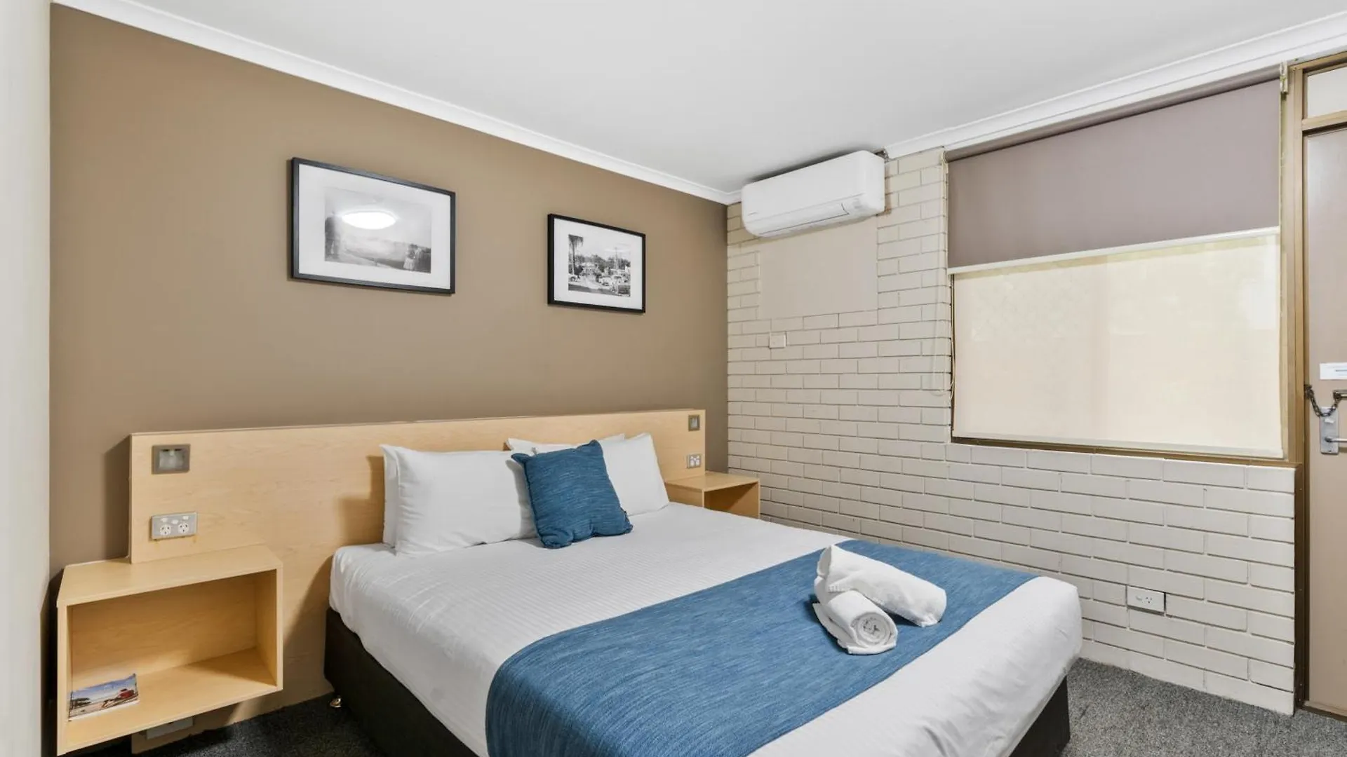 Morayfield Tavern